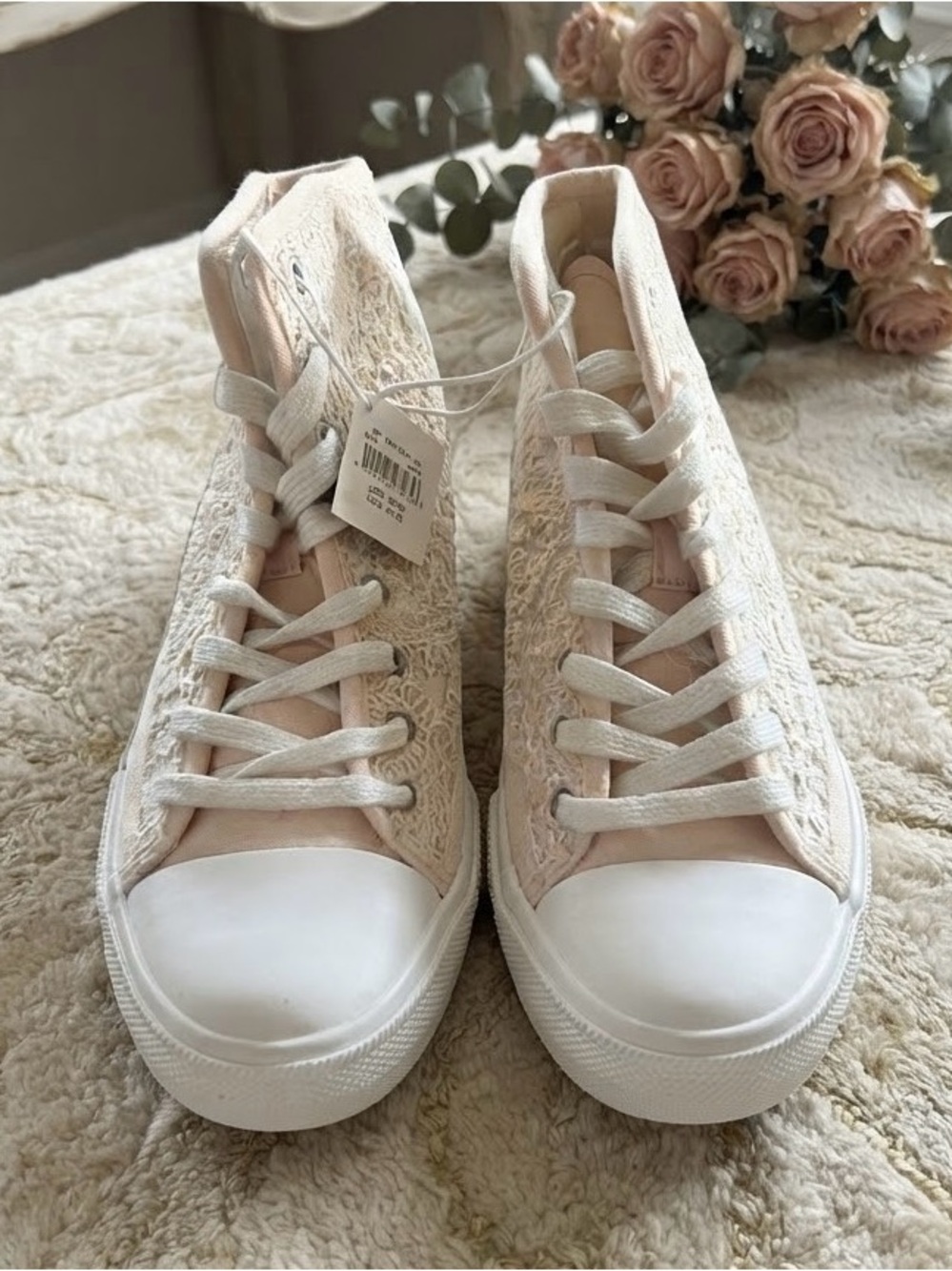 American Eagle Outfitters Cream Lace High-Top Sneakers - NWT